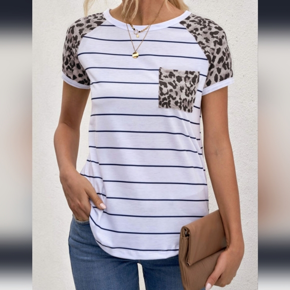 Tops - Summer 🌞Boutique 🌻 Leopard striped pocket tee